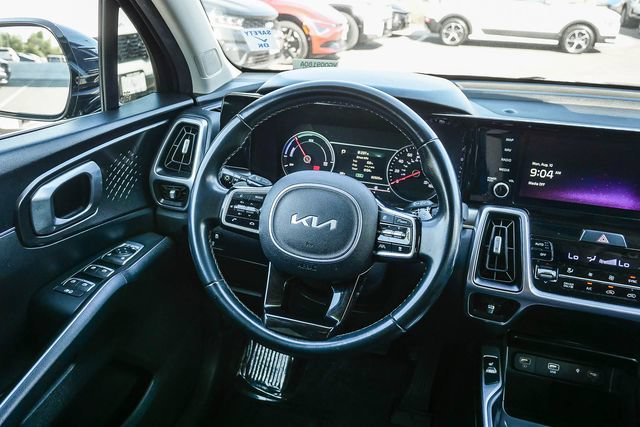 Used 2022 Kia Sorento EX w/ Panoramic Sunroof Package AWD/4WD image 16