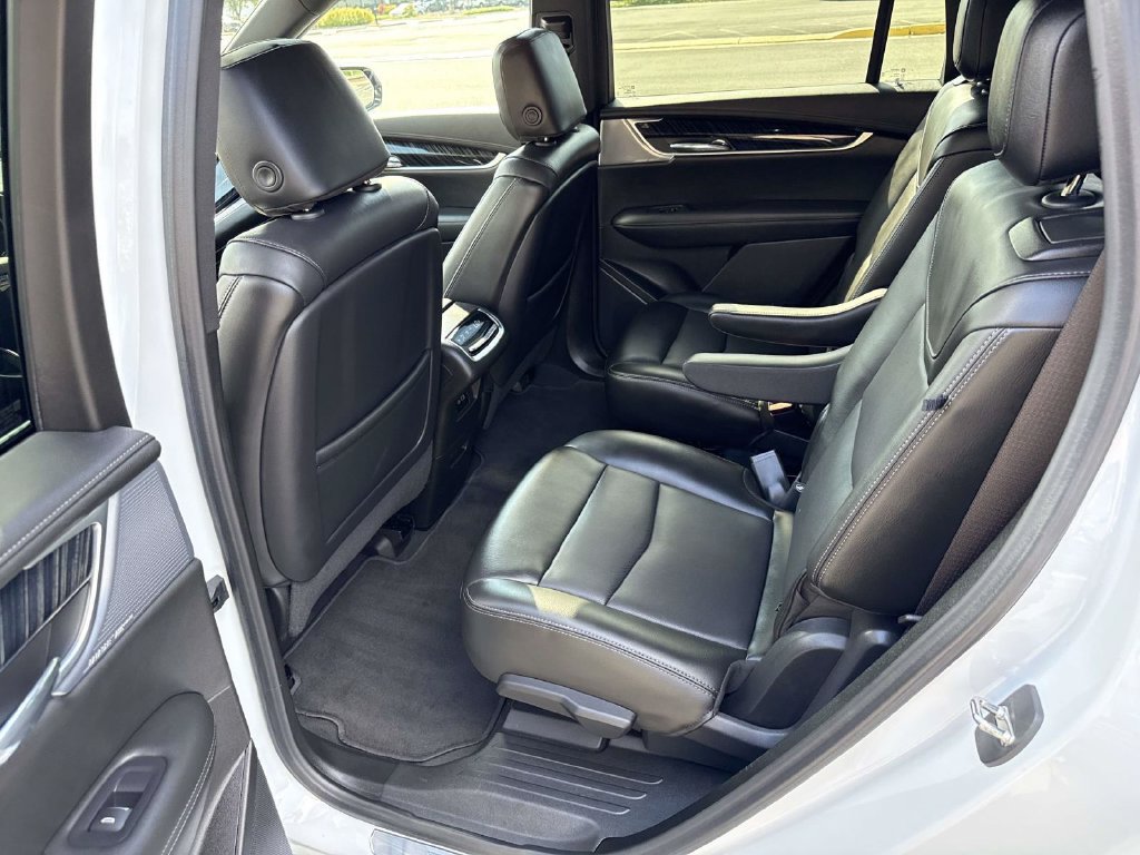 Certified 2023 Cadillac XT6 Premium Luxury w/ Technology Package AWD/4WD image 10