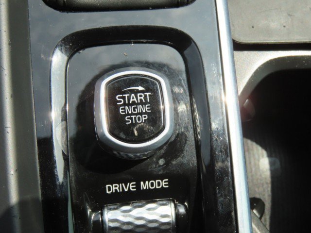 Used 2021 Volvo XC60 T5 Momentum w/ Advanced Package FWD image 28