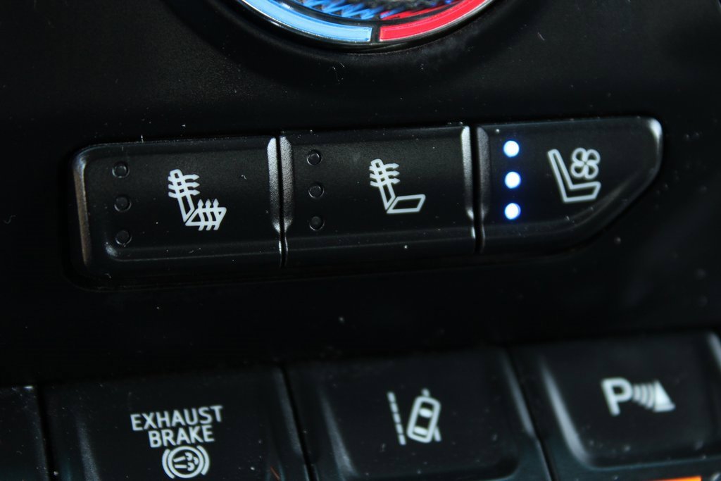 Used 2020 GMC Sierra 2500 AT4 image 34