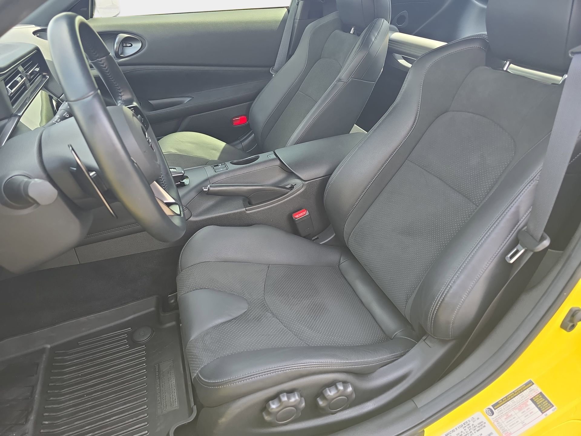 Used 2024 Nissan Z Performance w/ Floor Mat Package RWD image 14