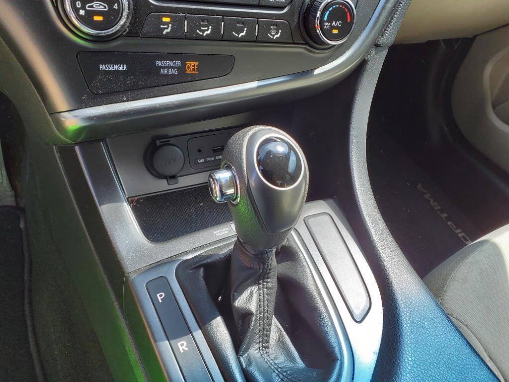 Used 2012 Kia Optima LX FWD image 19