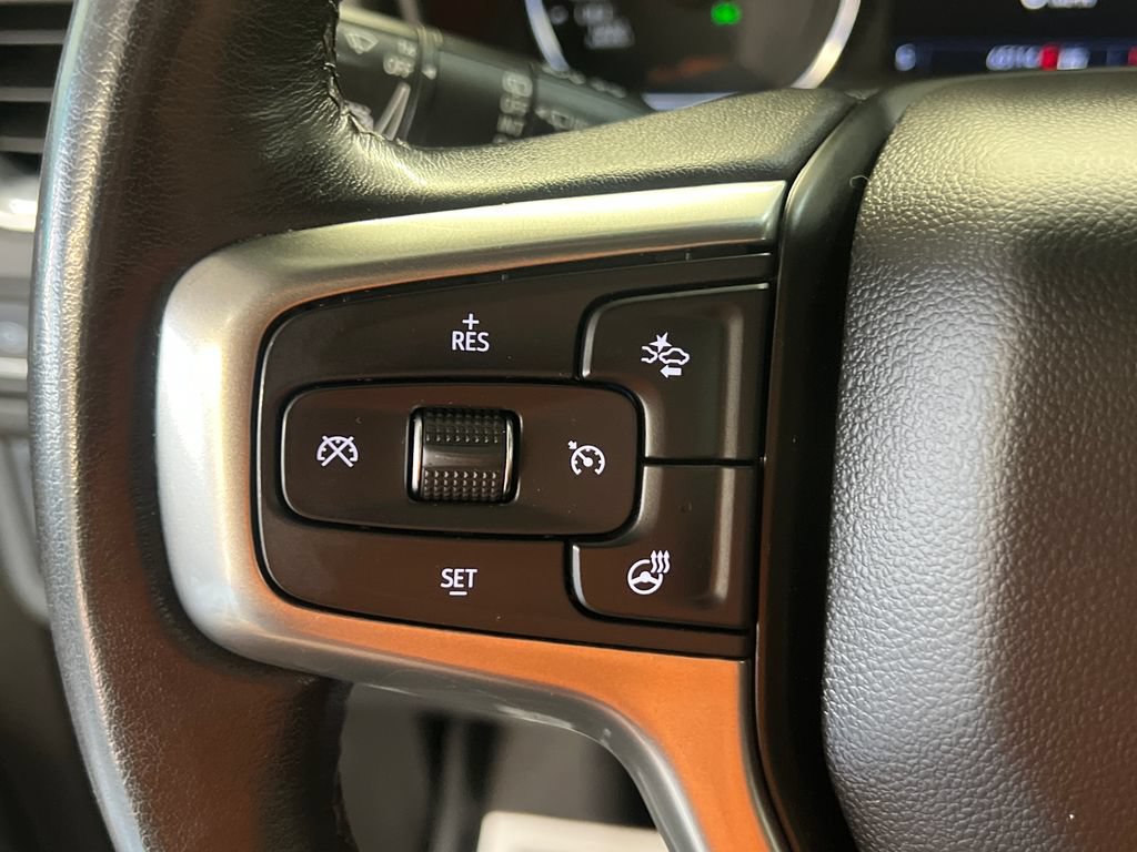 Used 2021 Chevrolet Tahoe Z71 w/ Luxury Package AWD/4WD image 27