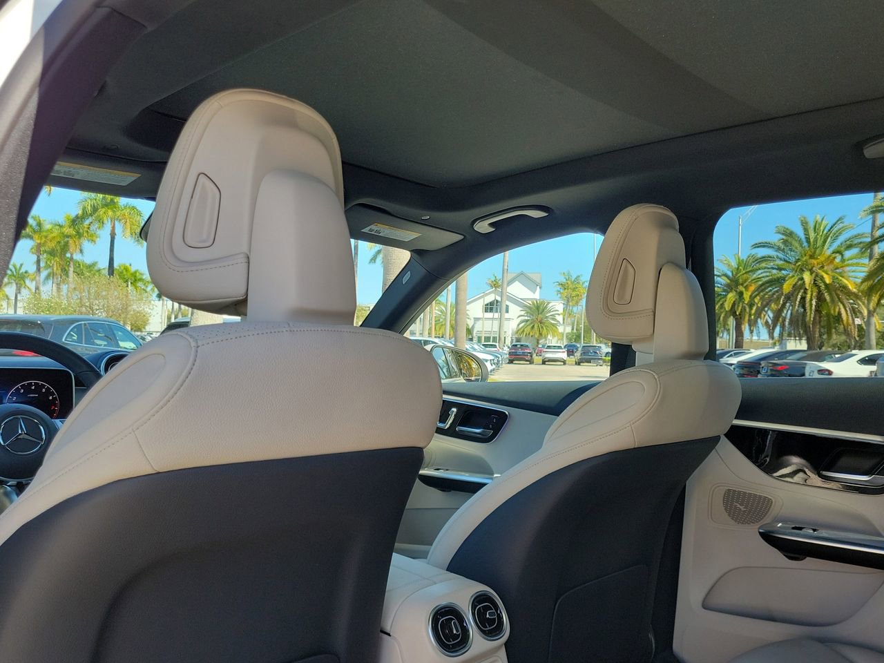 Used 2026 Mercedes-Benz GLC 300 image 12