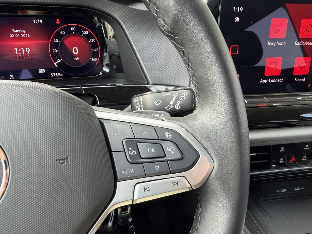 Used 2025 Volkswagen Atlas Peak Edition SE AWD/4WD image 30