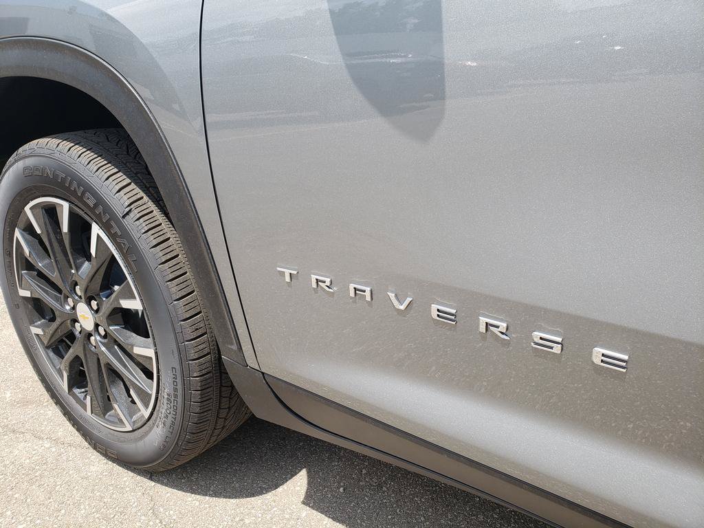Used 2026 Chevrolet Traverse LT w/ Sun and Wheel Package FWD image 13