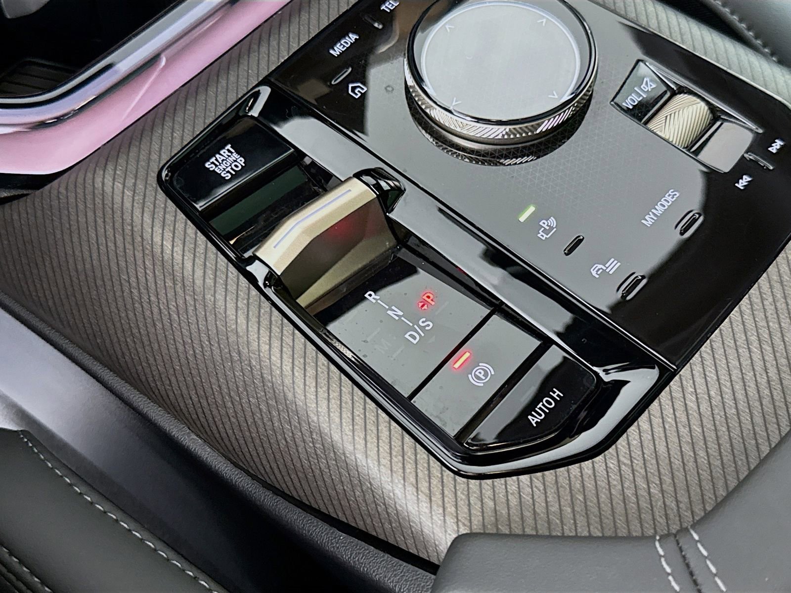 Used 2025 BMW X3 xDrive30i w/ Convenience Package image 16