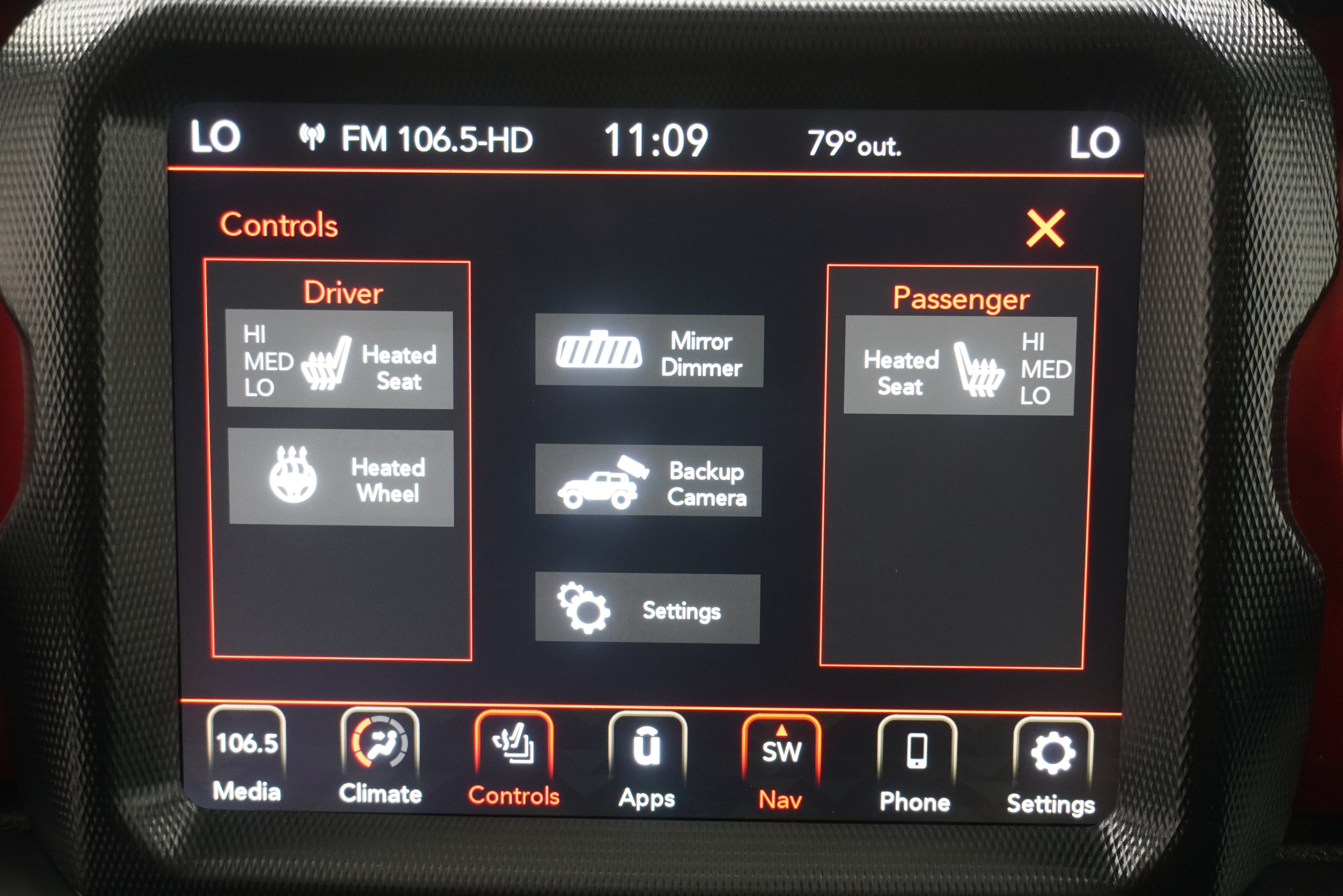 Used 2023 Jeep Wrangler Rubicon w/ Cold Weather Group AWD/4WD image 23