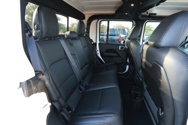 New 2026 Jeep Gladiator Sahara image 28