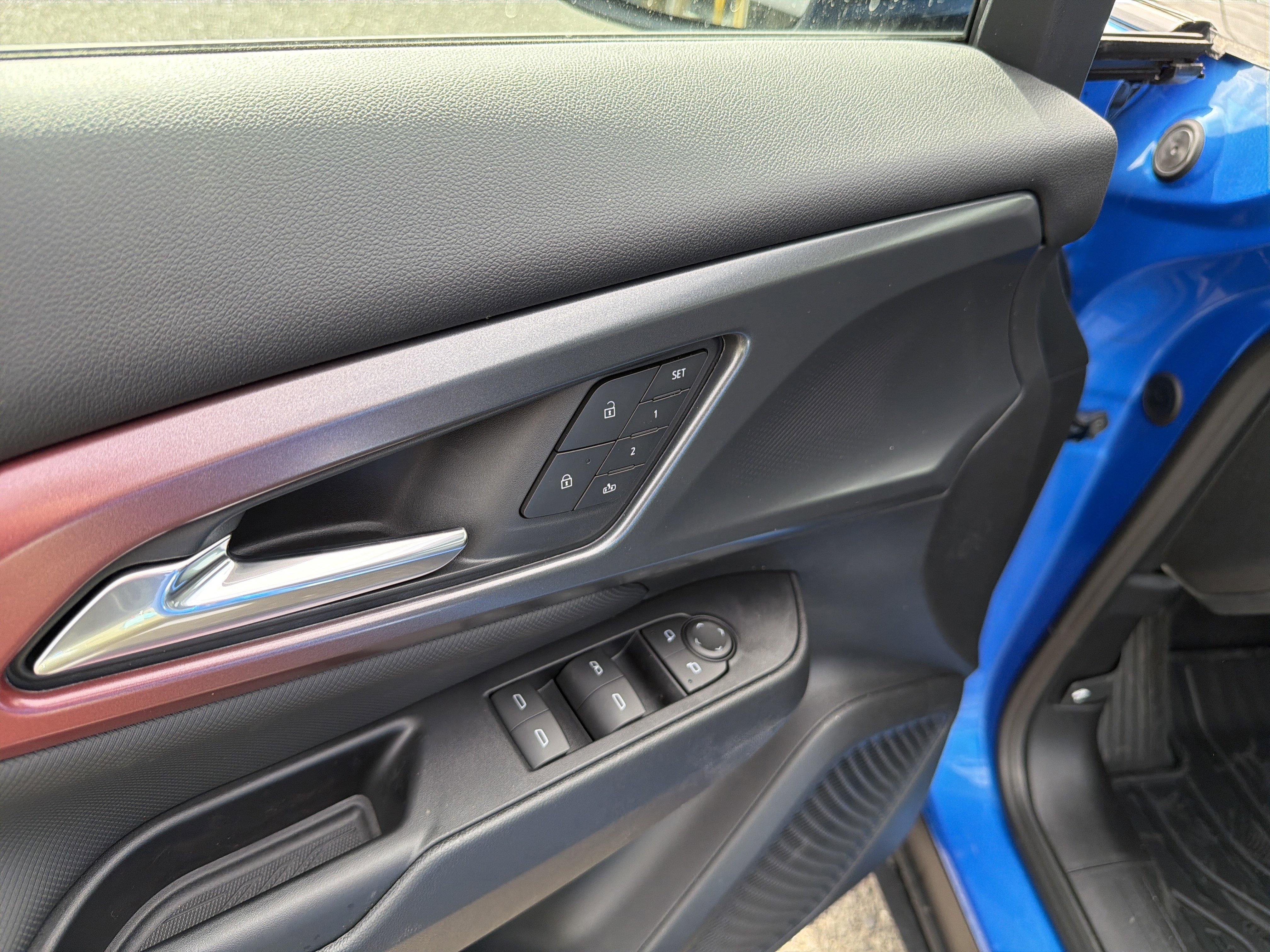 New 2026 Chevrolet Equinox EV RS image 15