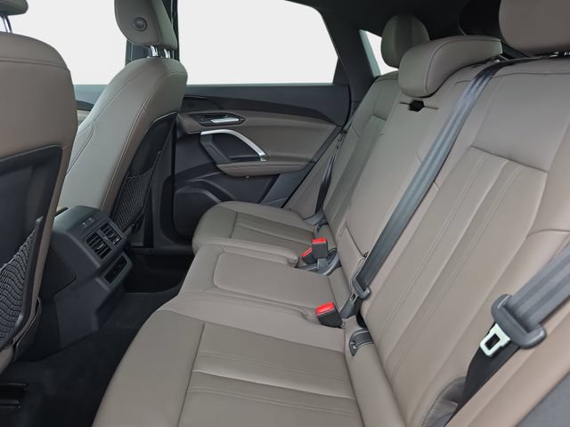 Used 2025 Audi Q5 Premium w/ Convenience Package AWD/4WD image 17