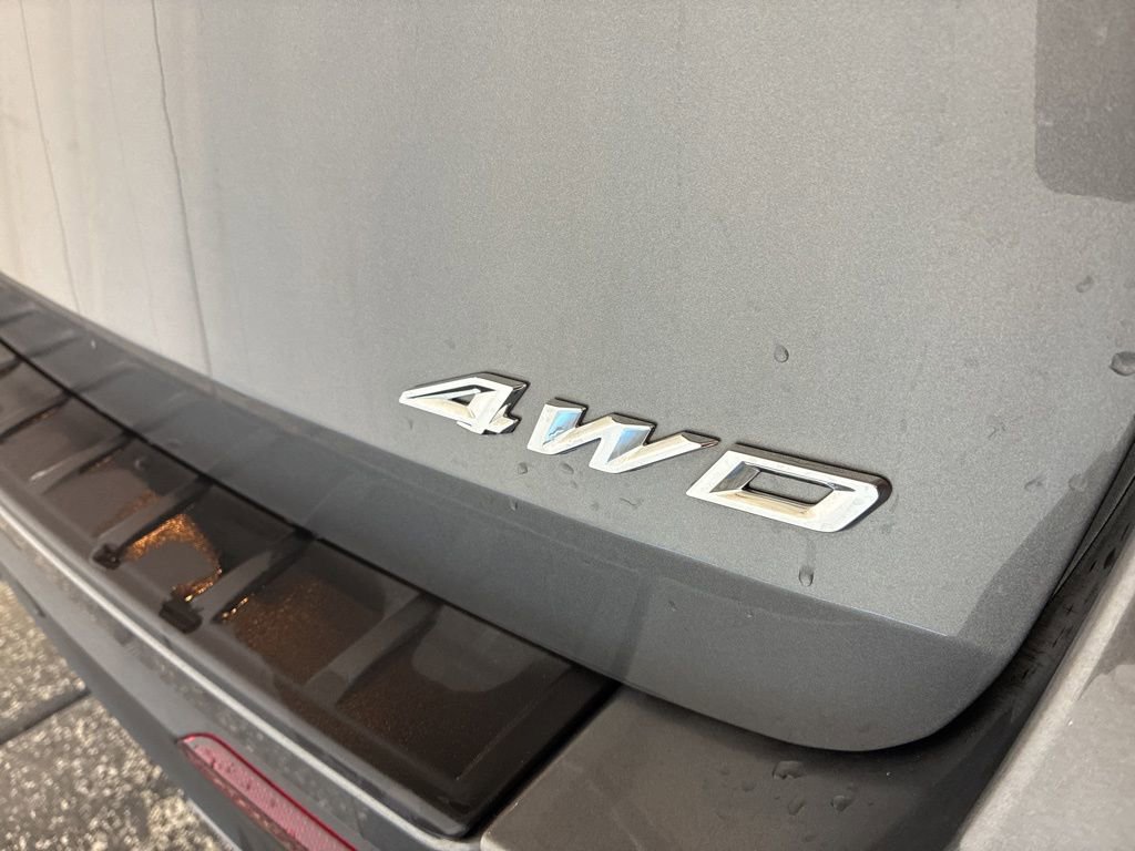 Used 2023 Ford Explorer XLT w/ Equipment Group 202A image 34