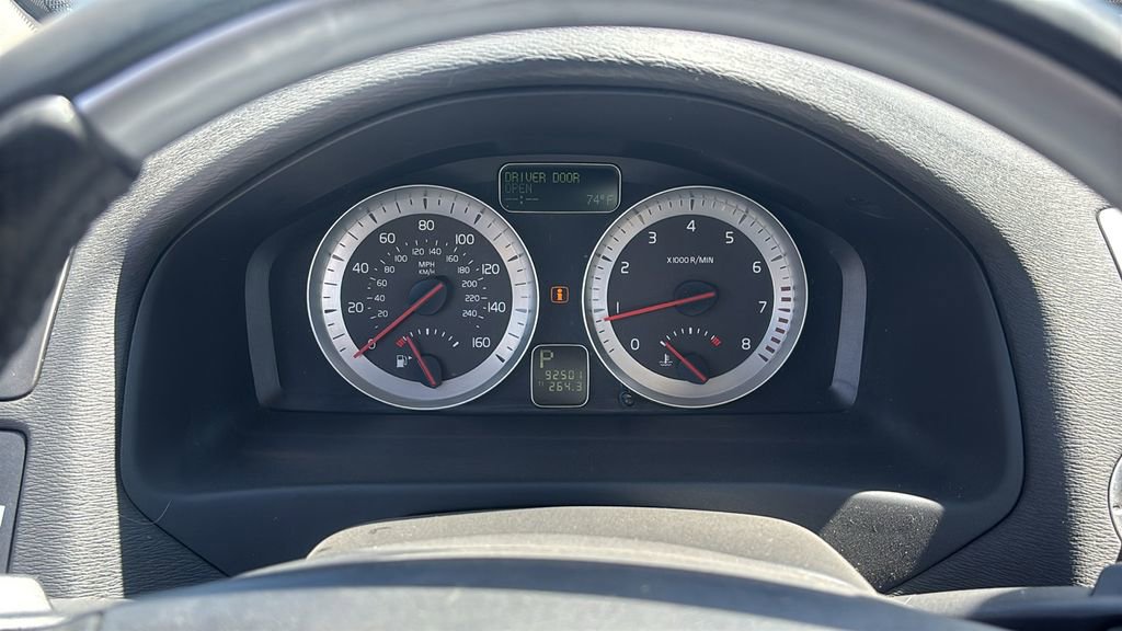 Used 2011 Volvo C70 T5 FWD image 16