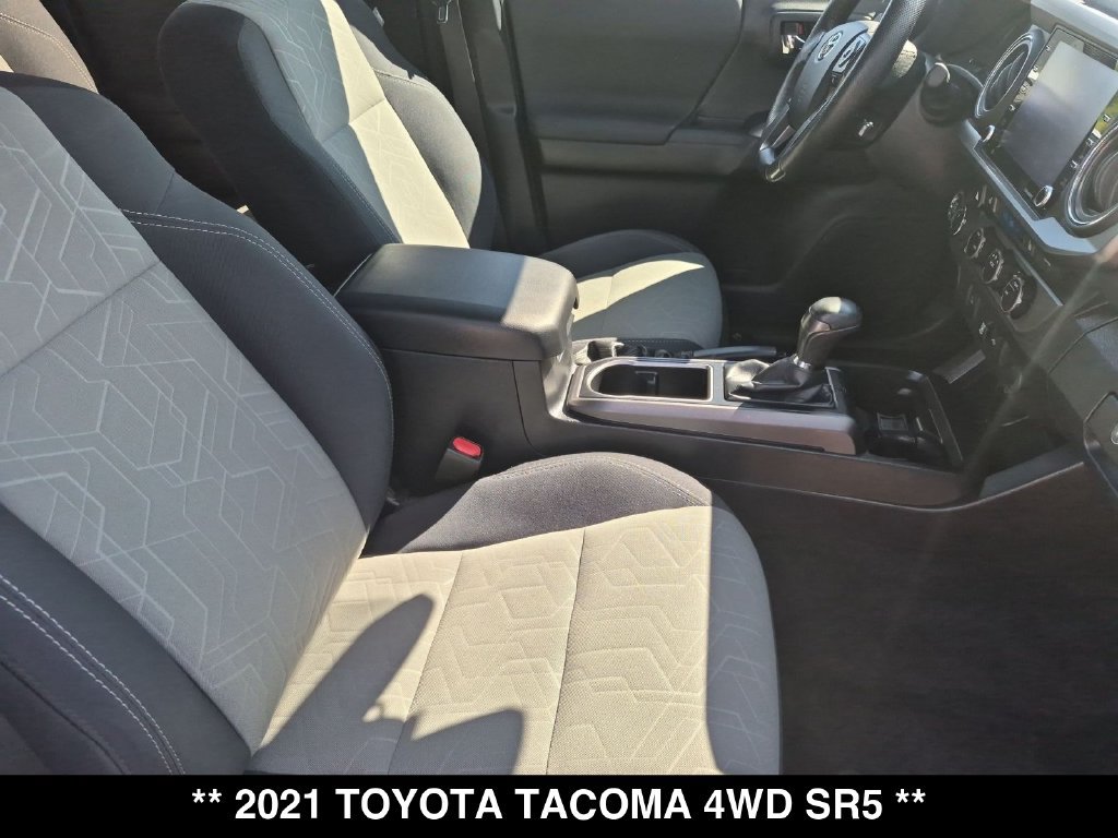 Used 2021 Toyota Tacoma TRD Sport AWD/4WD image 28