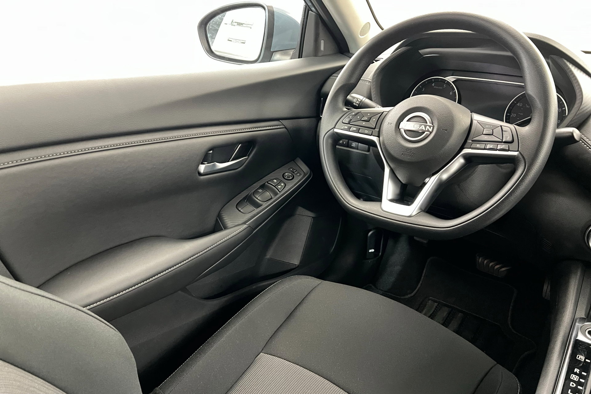 New 2025 Nissan Sentra SV image 12