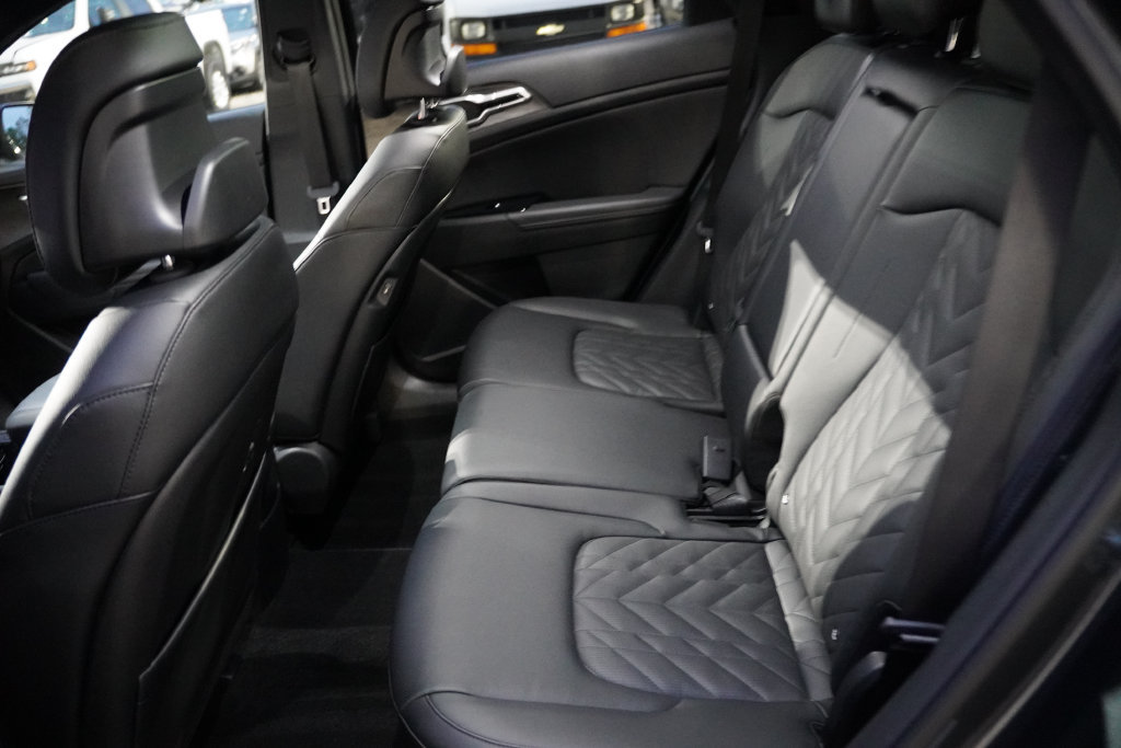 Certified 2024 Kia Sportage X-Line w/ X-Line Premium Package AWD/4WD image 17