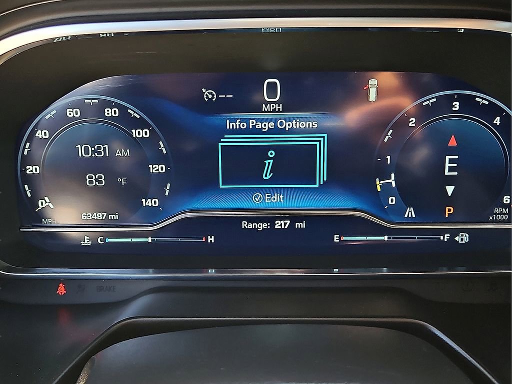 Used 2024 Chevrolet Suburban LT RWD image 25