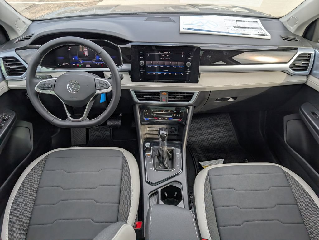 New 2026 Volkswagen Taos SE FWD image 28