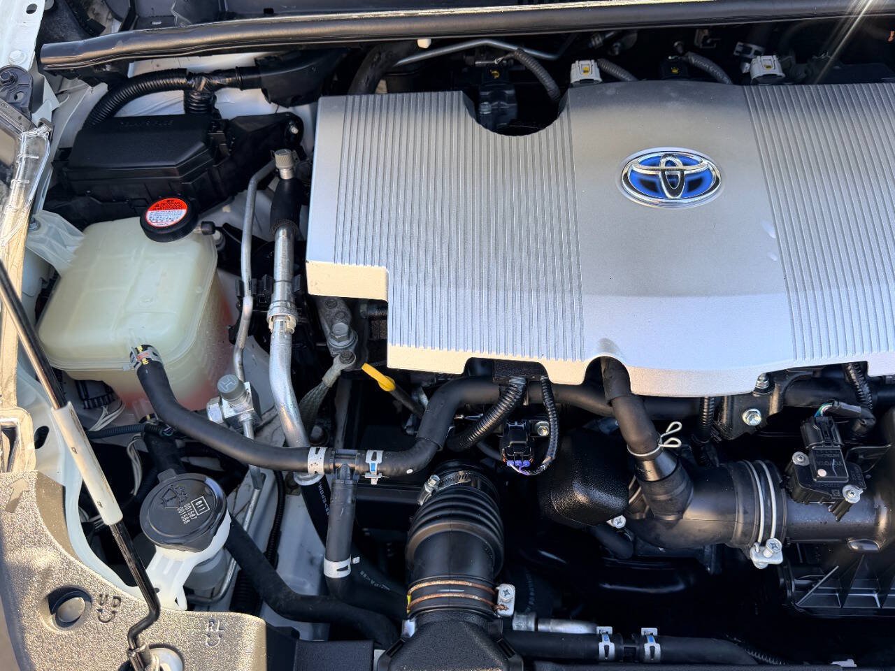 Used 2016 Toyota Prius Three Touring FWD image 52