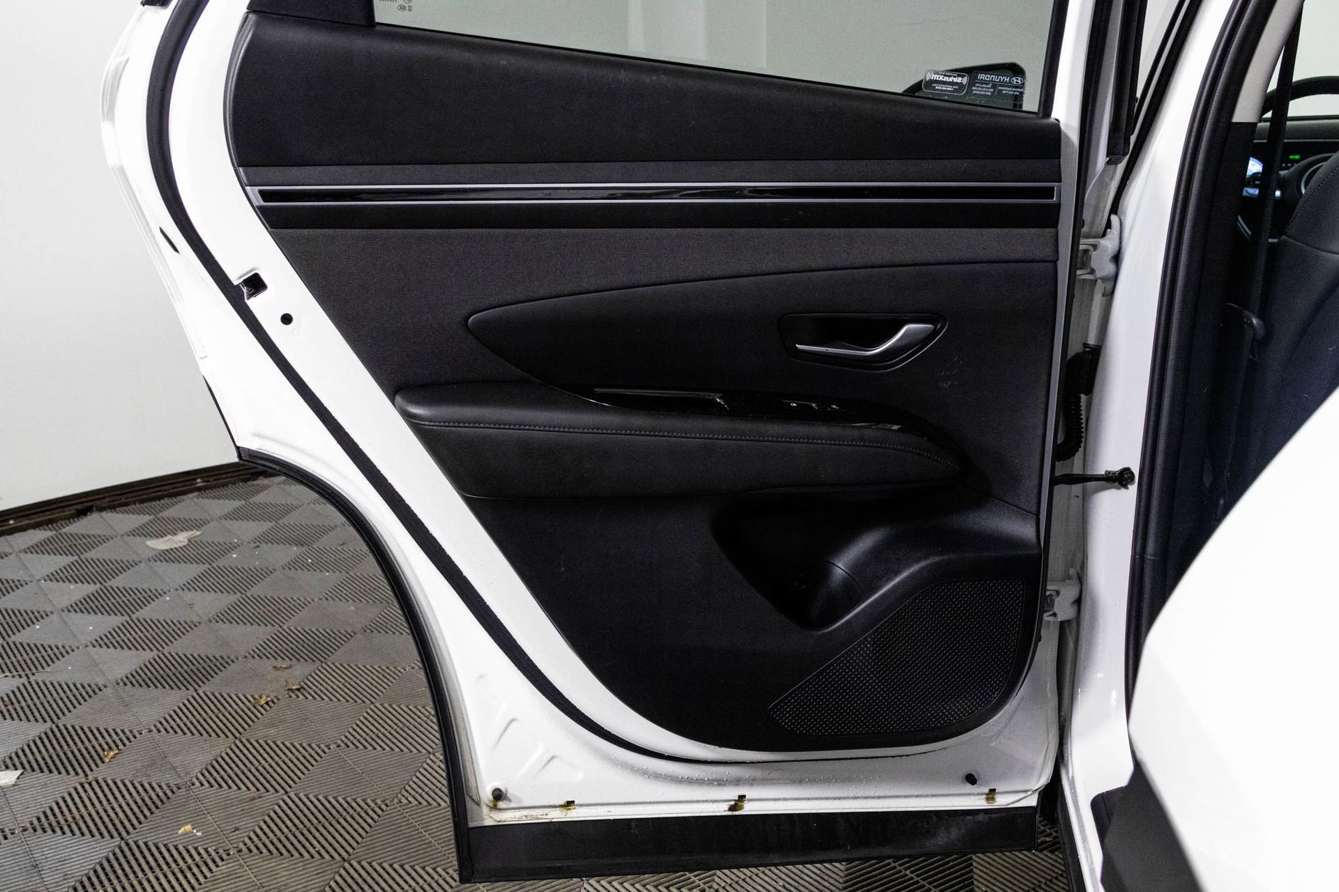 Used 2023 Hyundai Tucson Limited image 36
