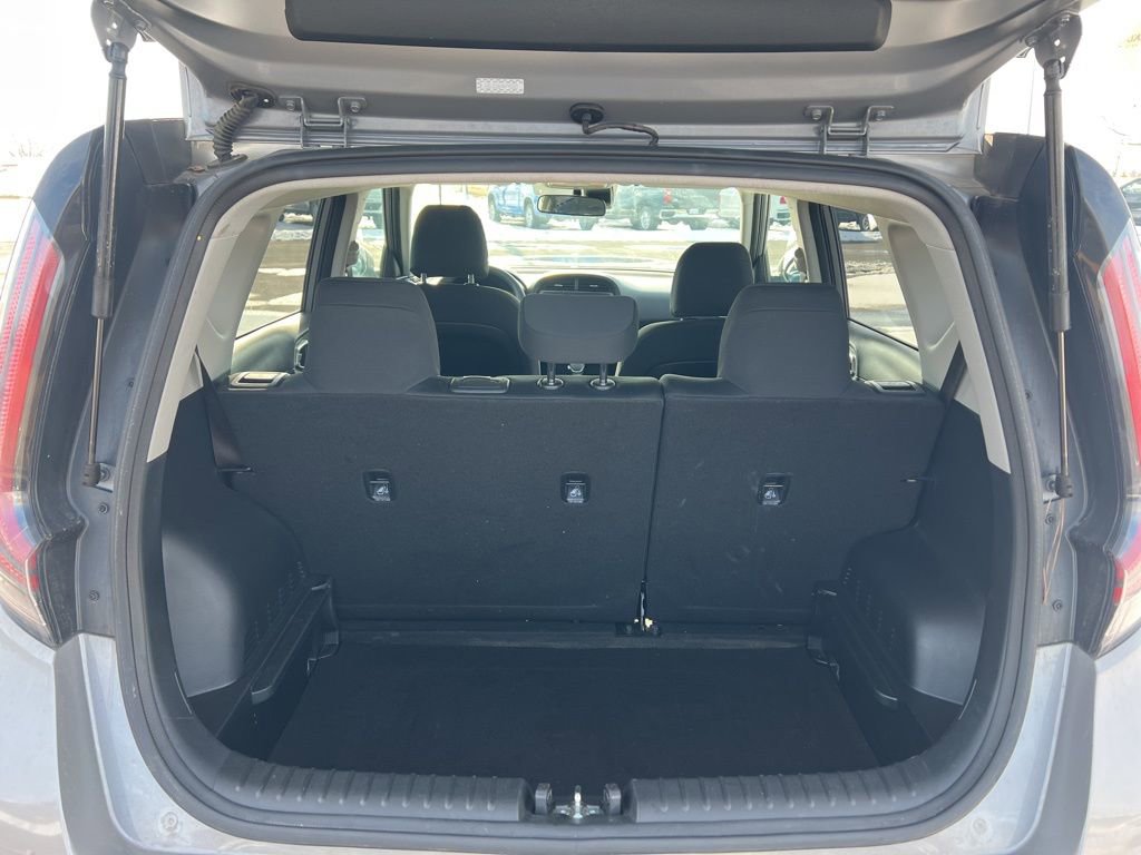 Used 2025 Kia Soul LX w/ LX Technology Package image 7