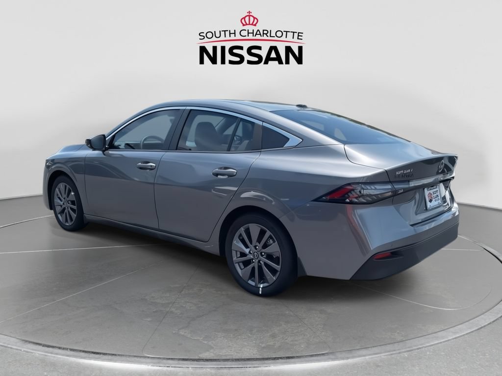 New 2026 Nissan Sentra SL w/ Floor Mat Package FWD image 4