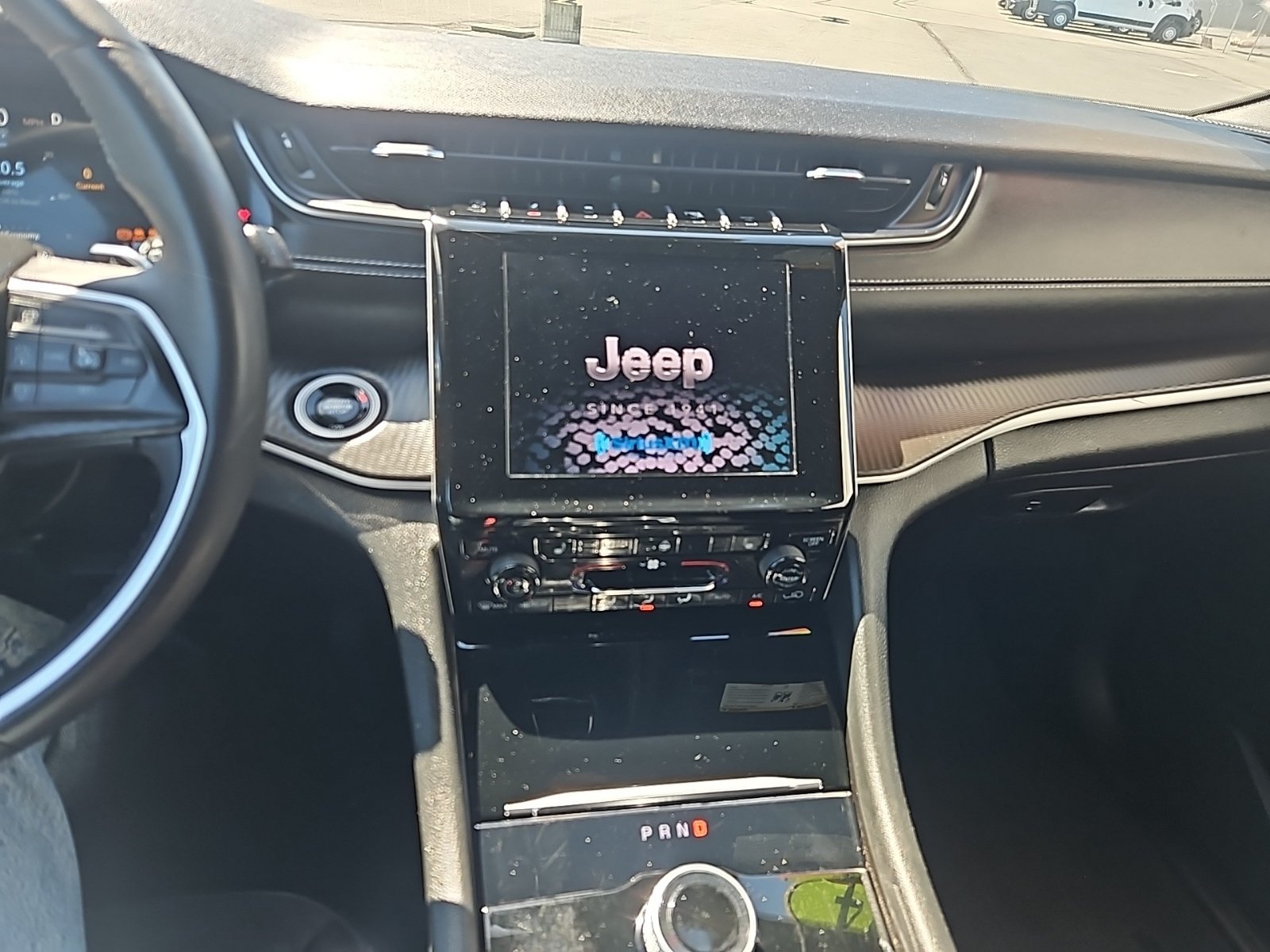 Used 2024 Jeep Grand Cherokee Altitude AWD/4WD image 16