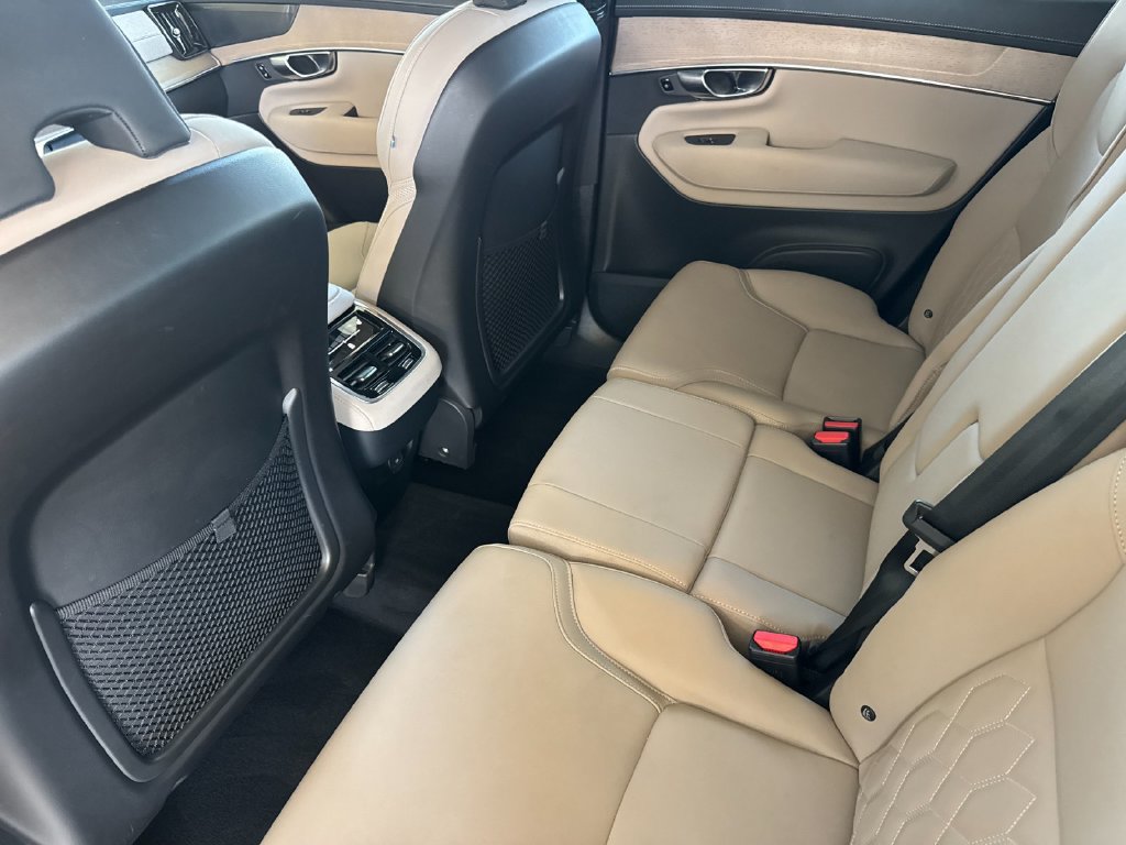 Certified 2026 Volvo XC90 B6 Plus AWD/4WD image 11