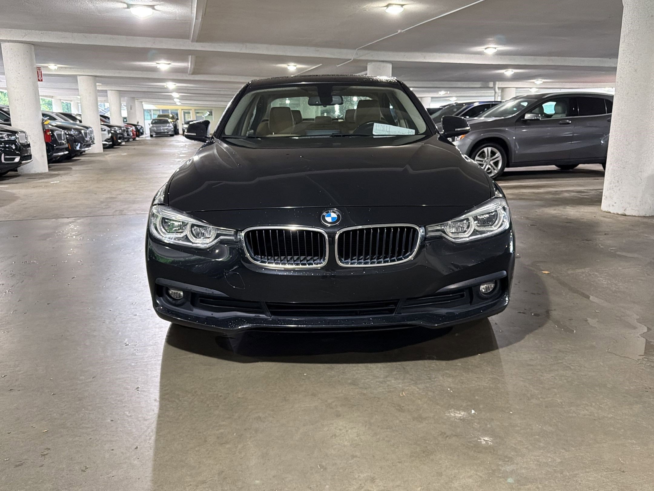 Used 2018 BMW 320i Sedan RWD image 5