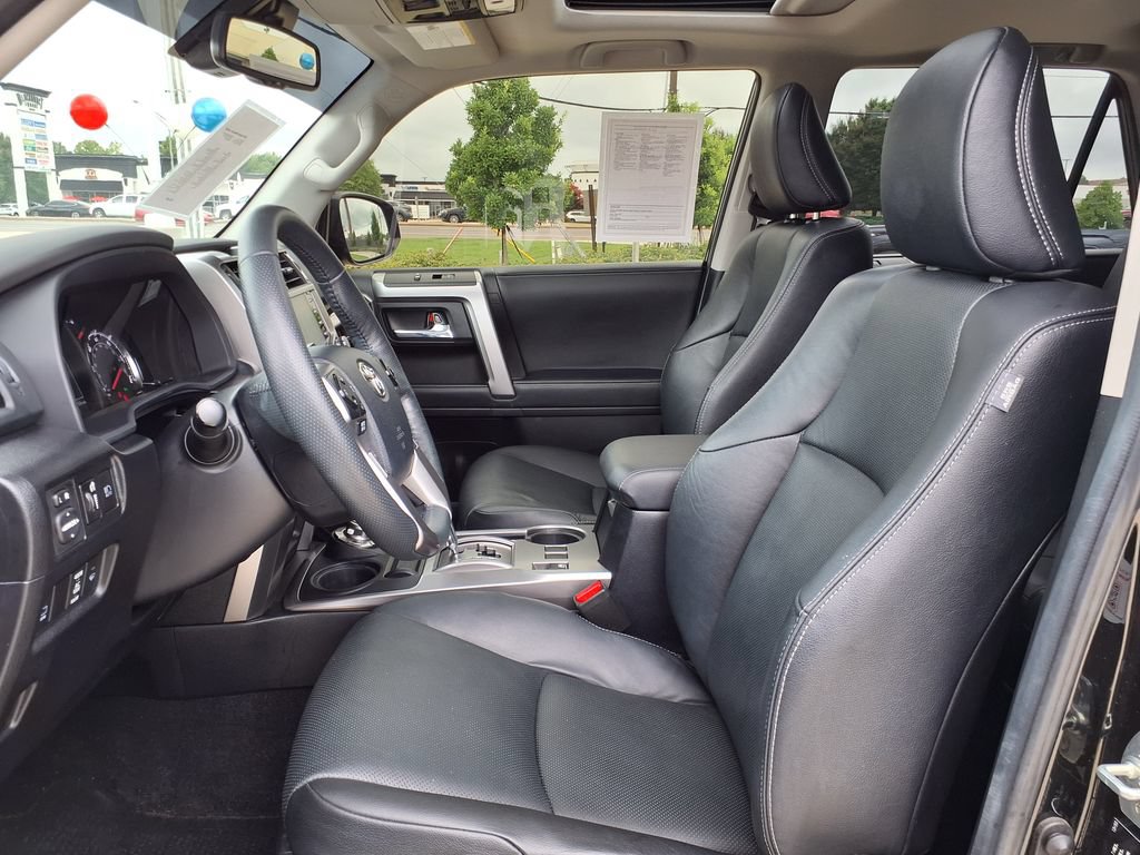 Used 2024 Toyota 4Runner Limited AWD/4WD image 18