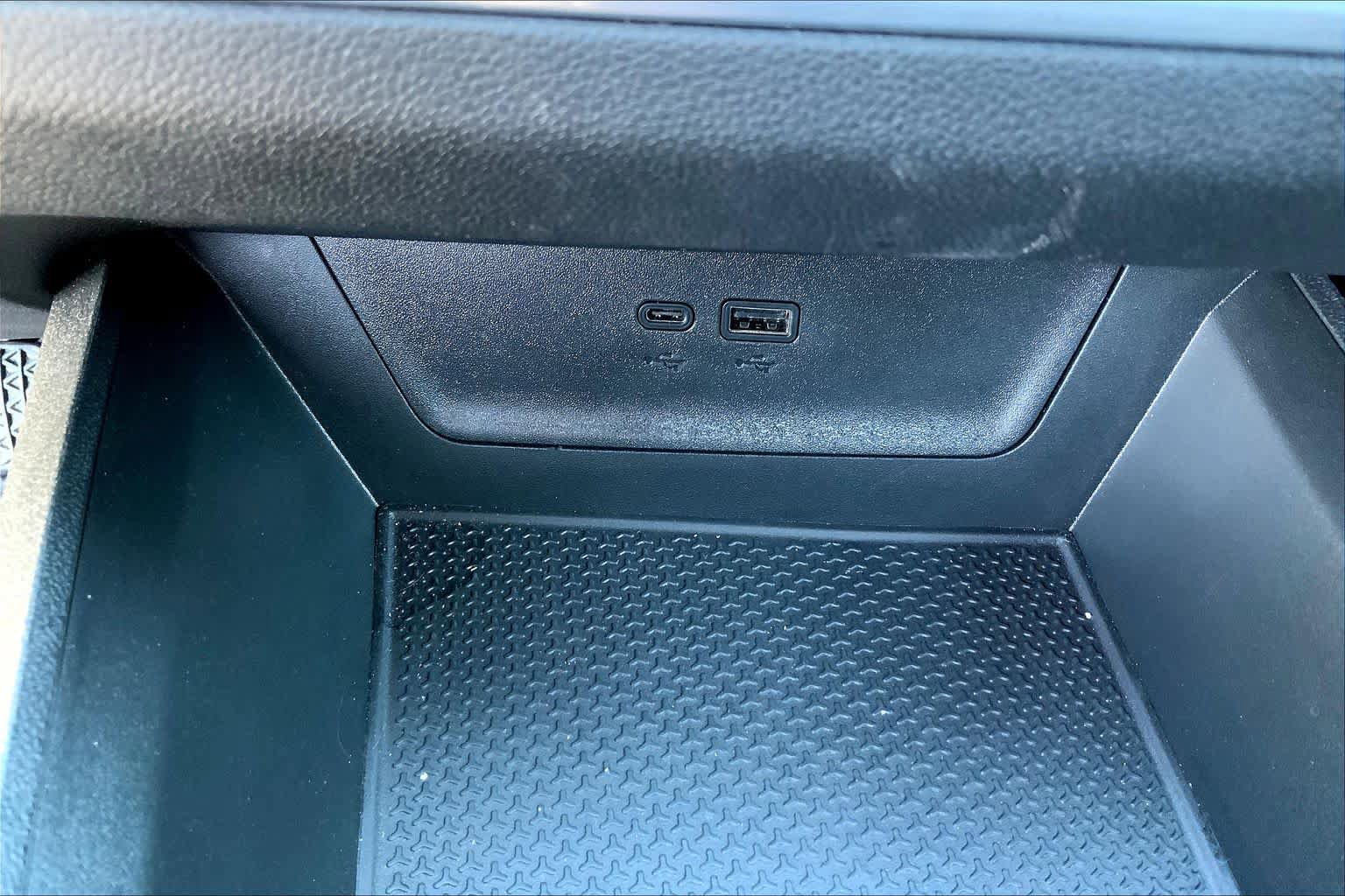 Used 2026 Chevrolet Equinox LT AWD/4WD image 35