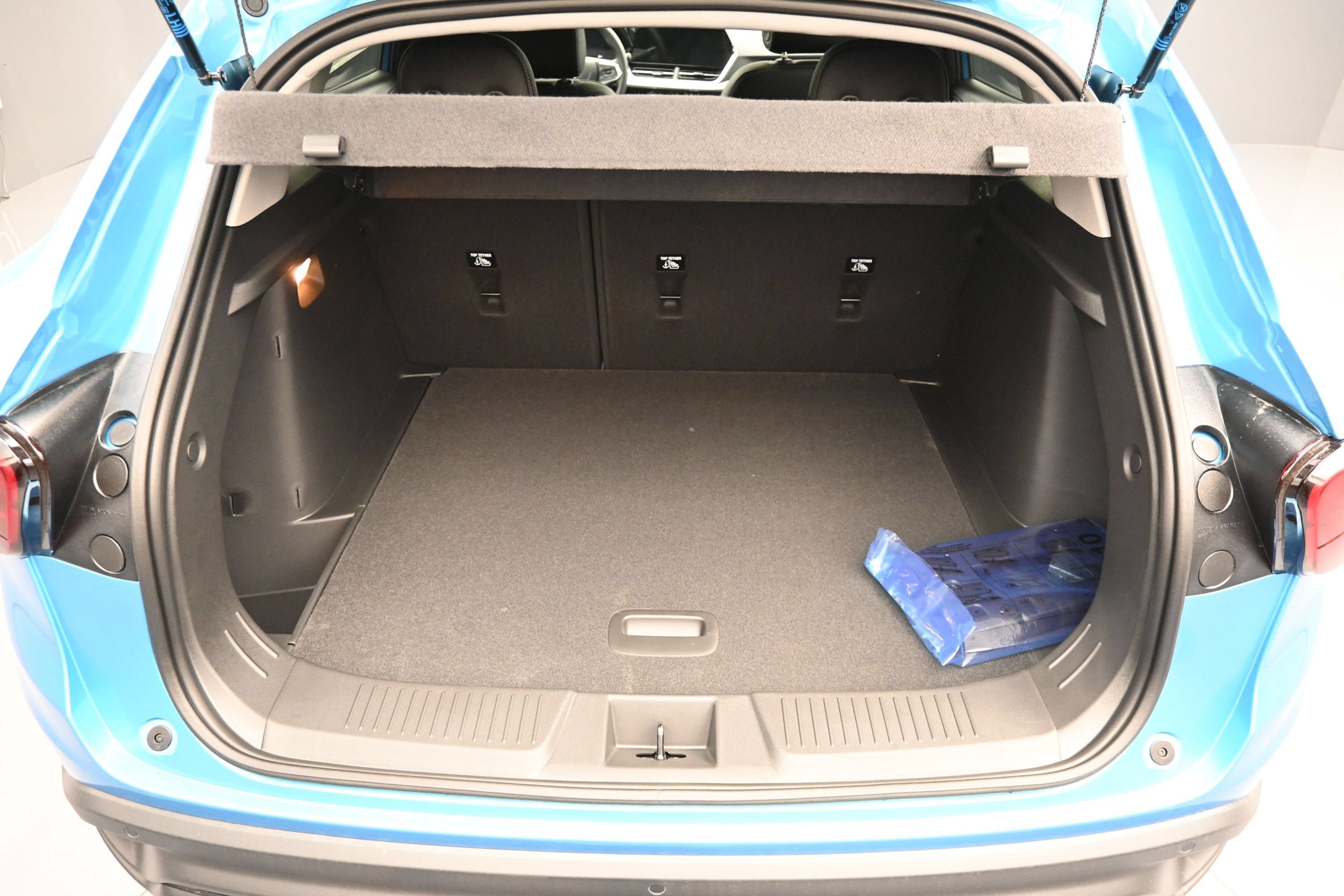 New 2026 Chevrolet Trax LT w/ Sunroof Package FWD image 29