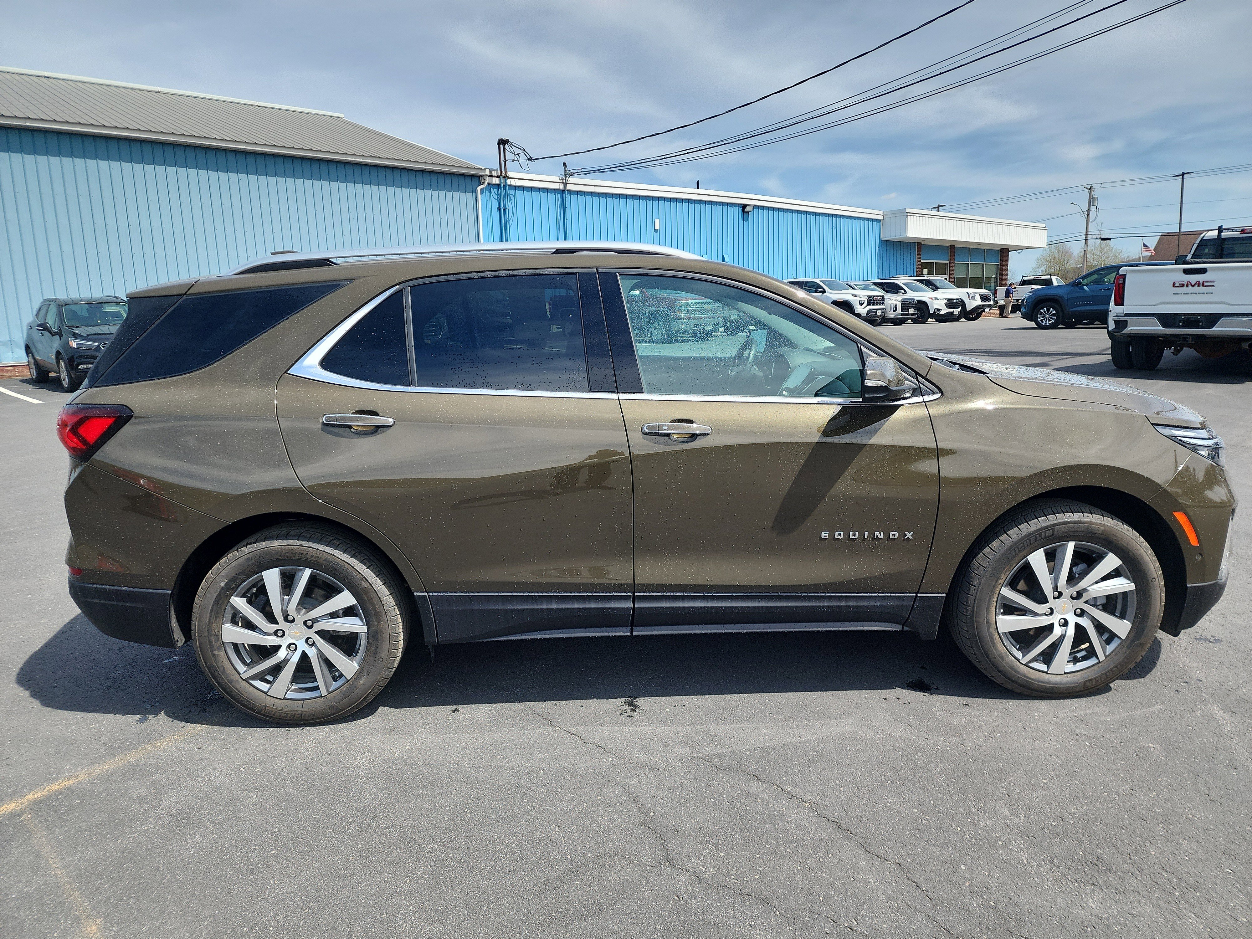 Certified 2024 Chevrolet Equinox Premier AWD/4WD image 9
