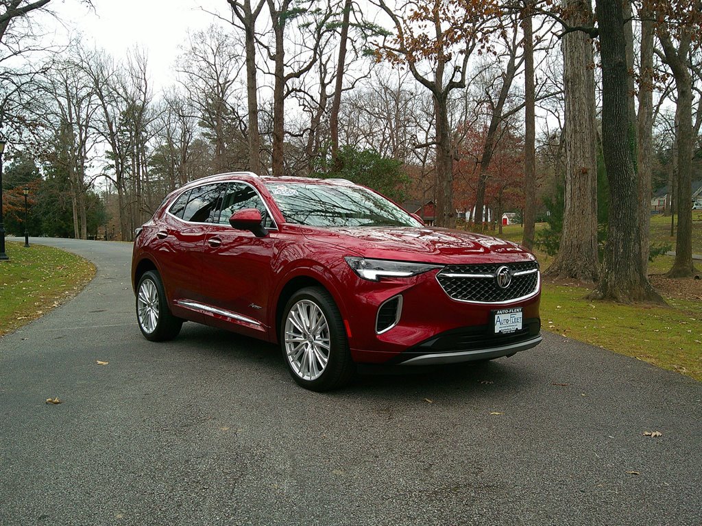 Used 2023 Buick Envision Avenir image 3