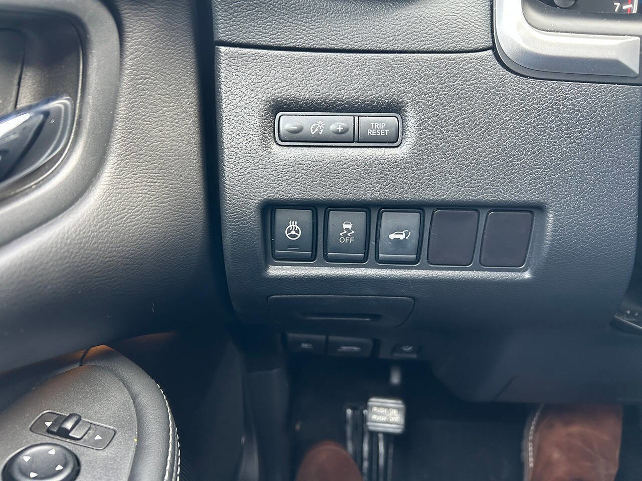 Used 2017 Nissan Murano Platinum image 18