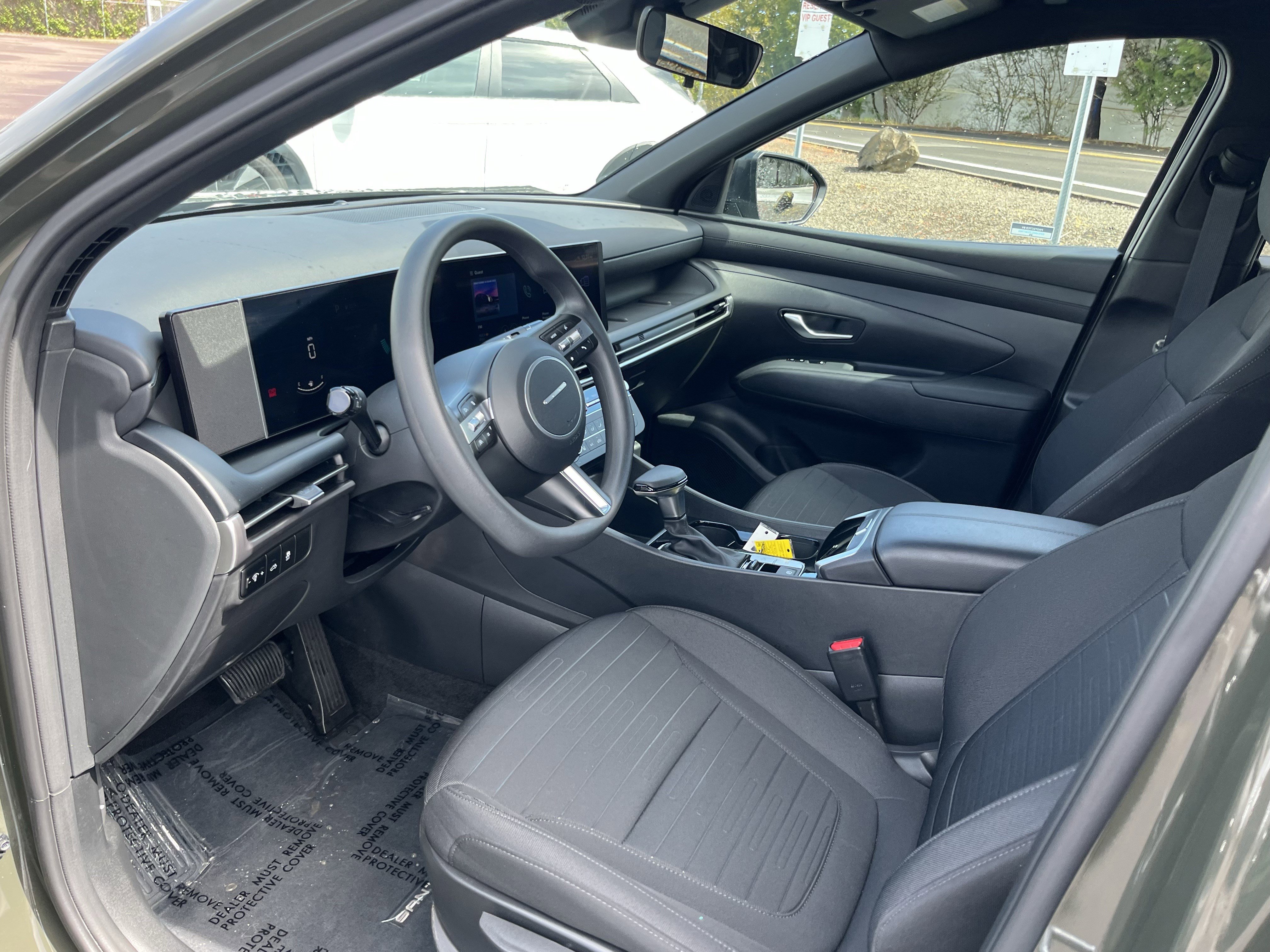 Certified 2025 Hyundai Santa Cruz SE image 10