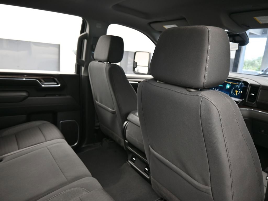 Used 2024 Chevrolet Silverado 2500 LT image 45