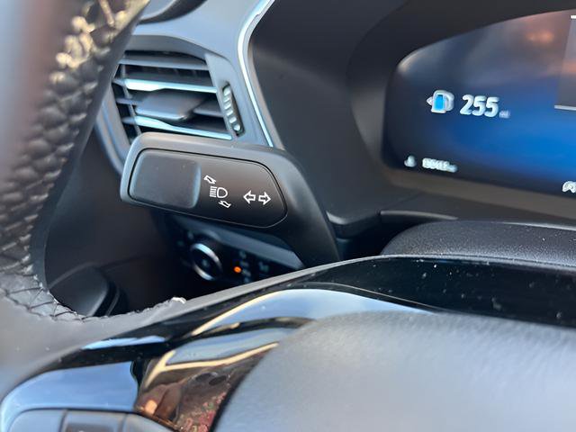 Used 2025 Ford Escape Platinum image 16