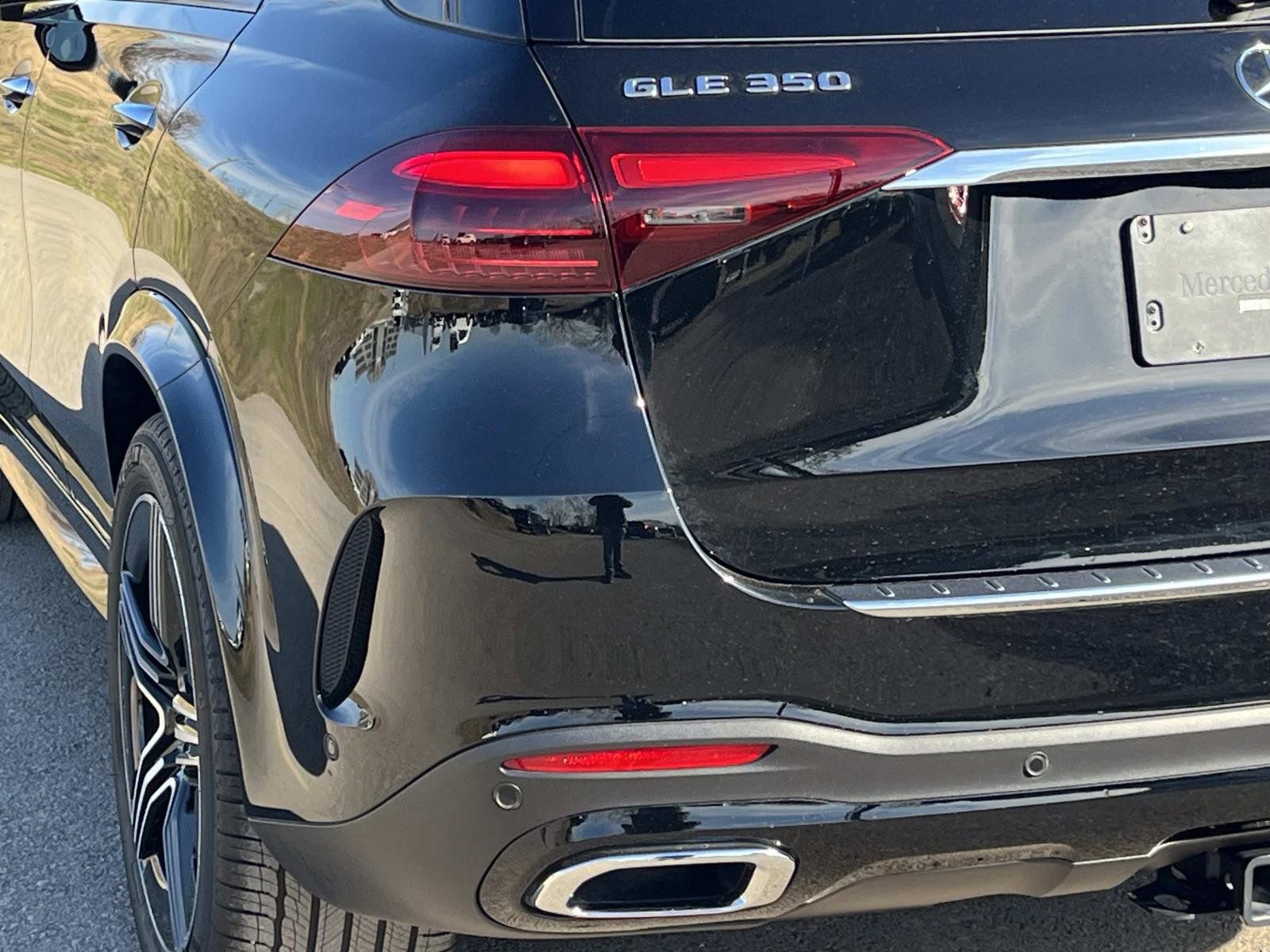 Used 2025 Mercedes-Benz GLE 350 4MATIC image 9