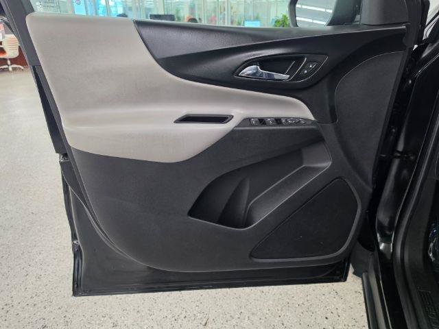Used 2018 Chevrolet Equinox LS FWD image 32