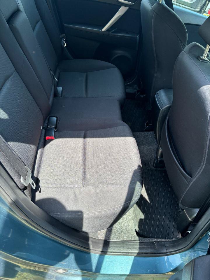 Used 2011 MAZDA MAZDA3 s Sport FWD image 23