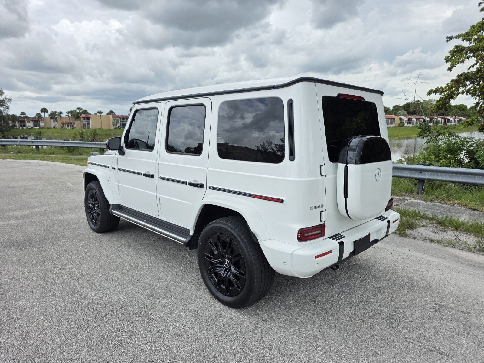 Used 2025 Mercedes-Benz G 580 w/ EQ Technology video 2