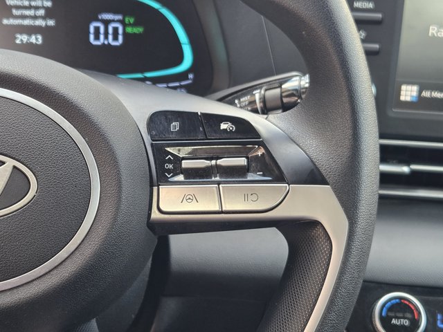 Certified 2025 Hyundai Elantra Hybrid FWD image 29