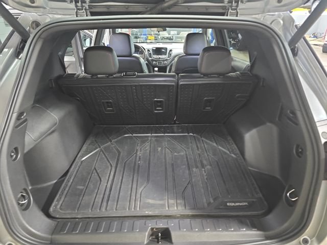 Used 2023 Chevrolet Equinox RS AWD/4WD image 16