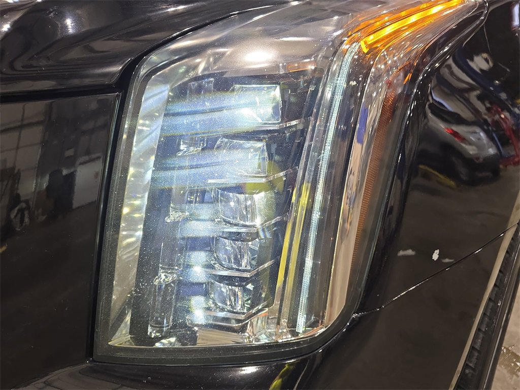 Used 2016 Cadillac Escalade ESV Premium image 32
