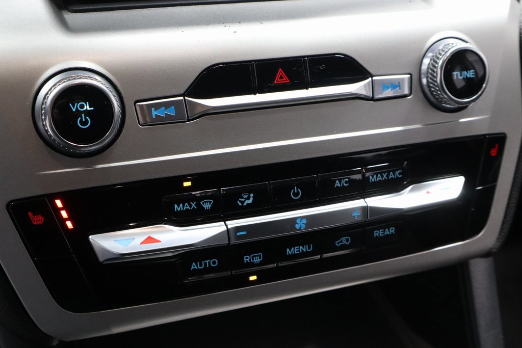 Certified 2022 Ford Explorer XLT image 32