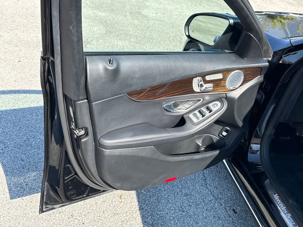 Used 2020 Mercedes-Benz C 300 Sedan image 13
