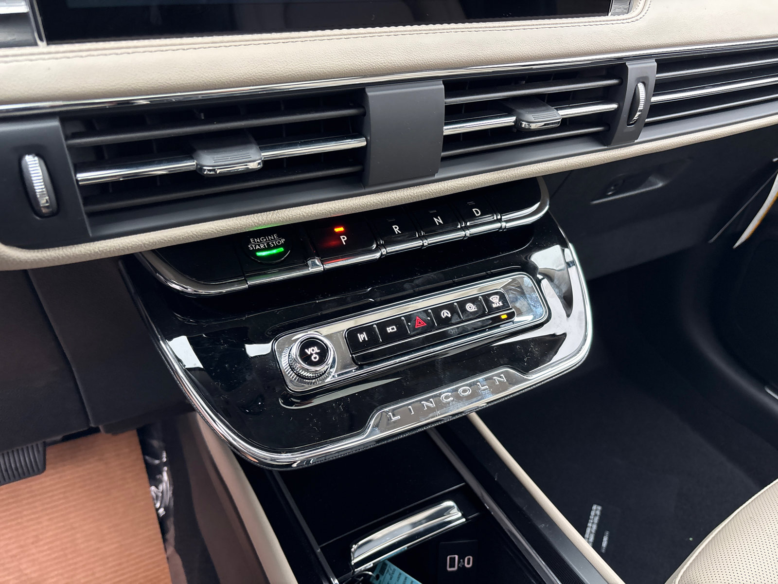 New 2026 Lincoln Corsair Premiere image 22