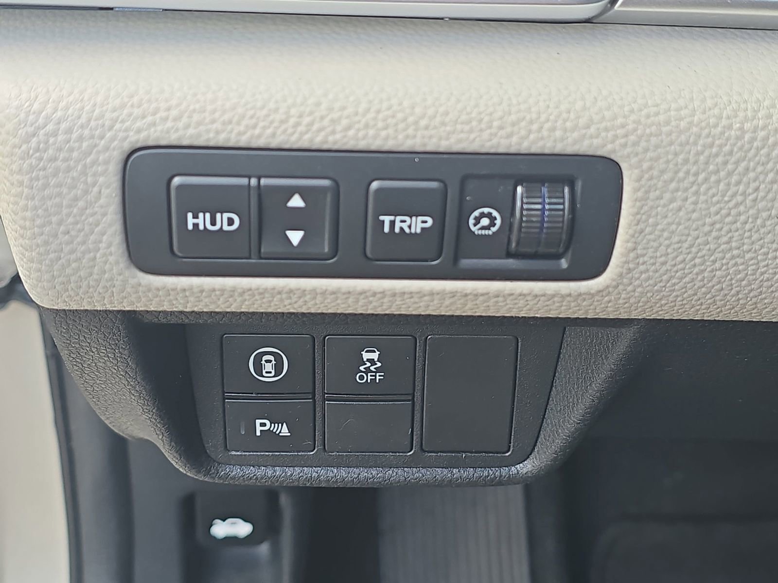 Used 2018 Honda Accord Touring image 29