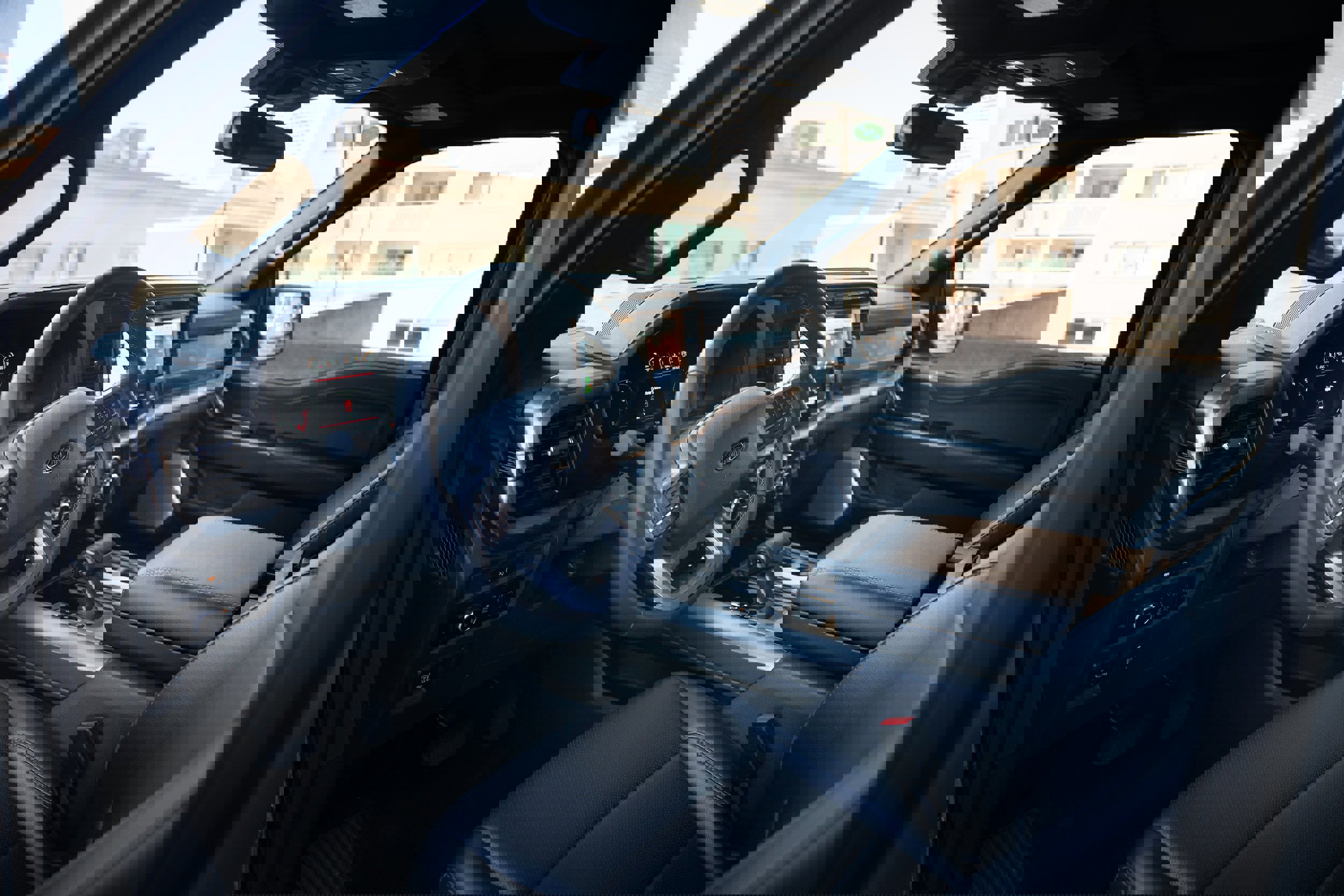 Used 2025 Ford F150 Lariat w/ Equipment Group 502A High image 15